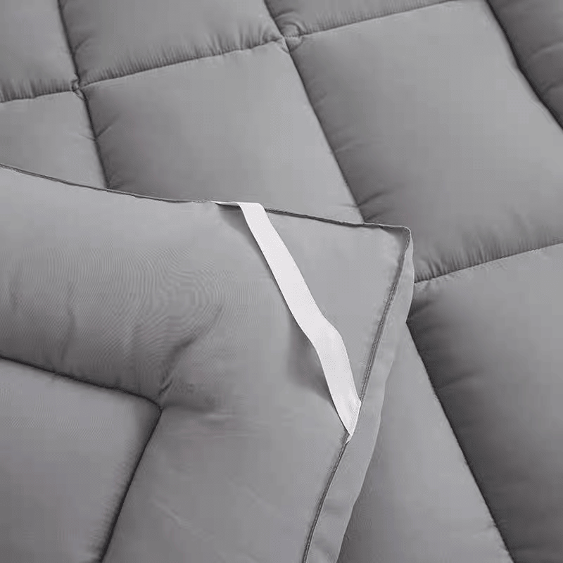 557658001